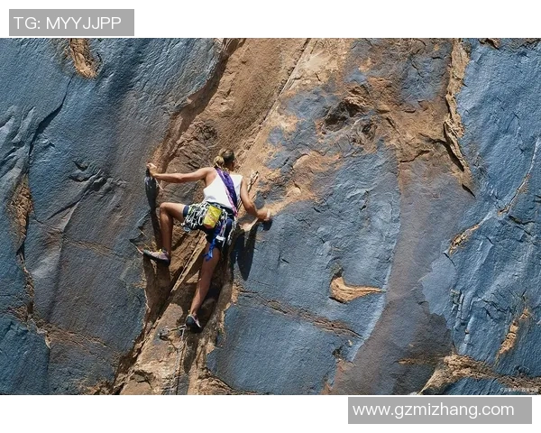 重庆攀岩队在极限运动会中以50分领先其他队伍展现出强大实力